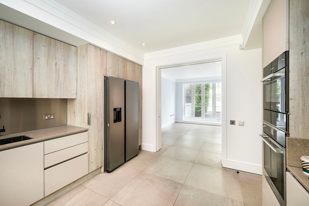 Property photo 3 of 20 Picture No. 04