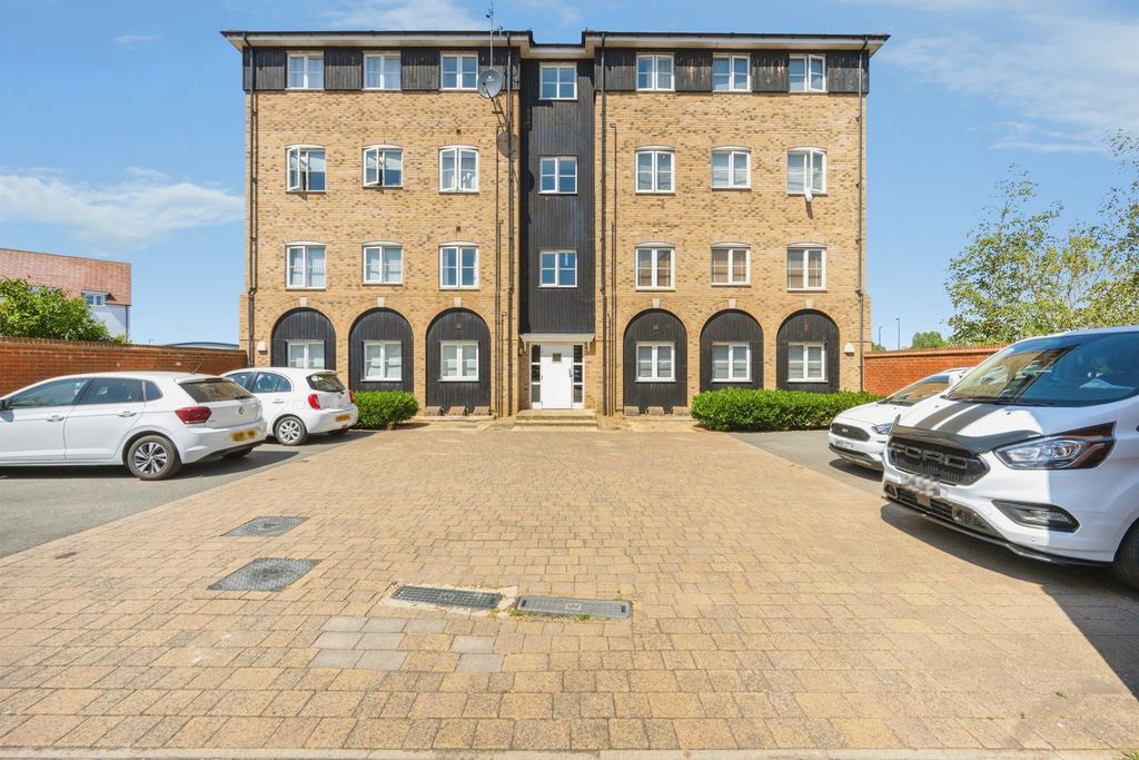 Property photo 1 of 14
