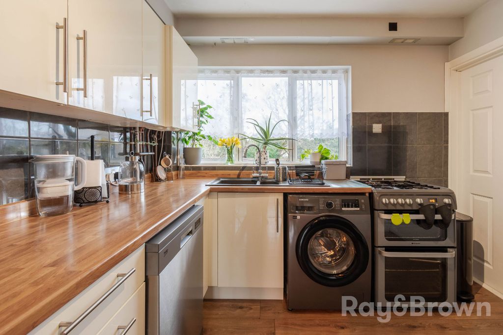 Property photo 3 of 55