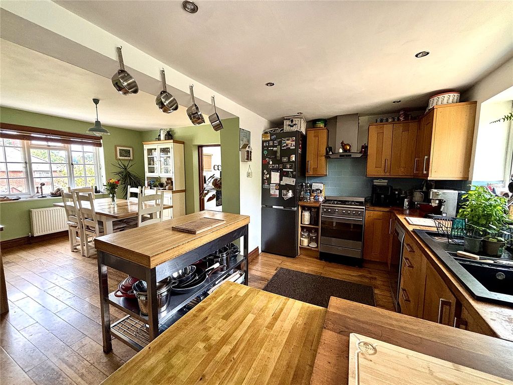 Property photo 3 of 10 Picture No. 17