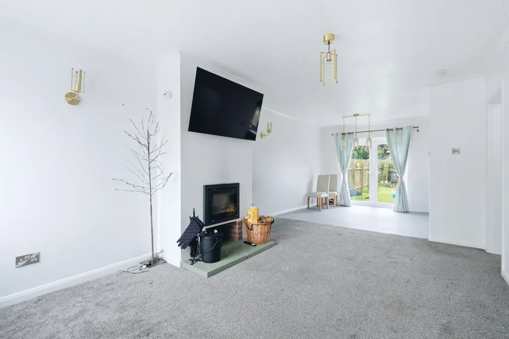 Property photo 3 of 14