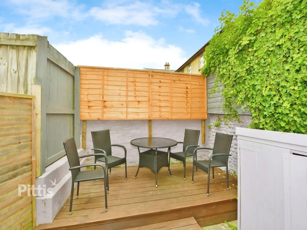 Property photo 2 of 9