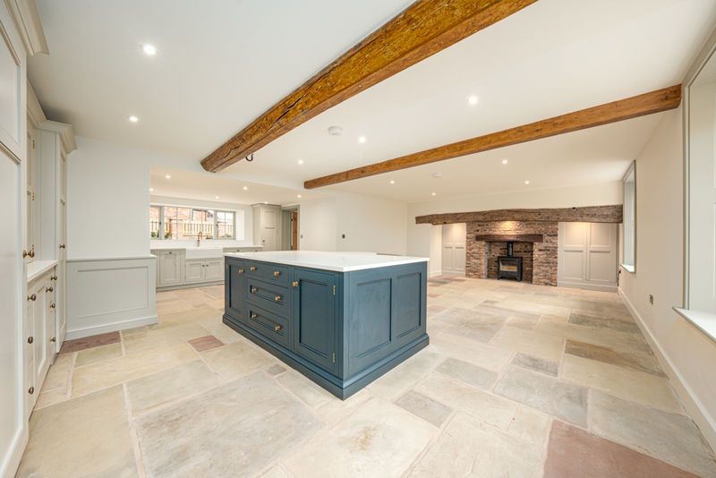 Property photo 2 of 35 Photo 6