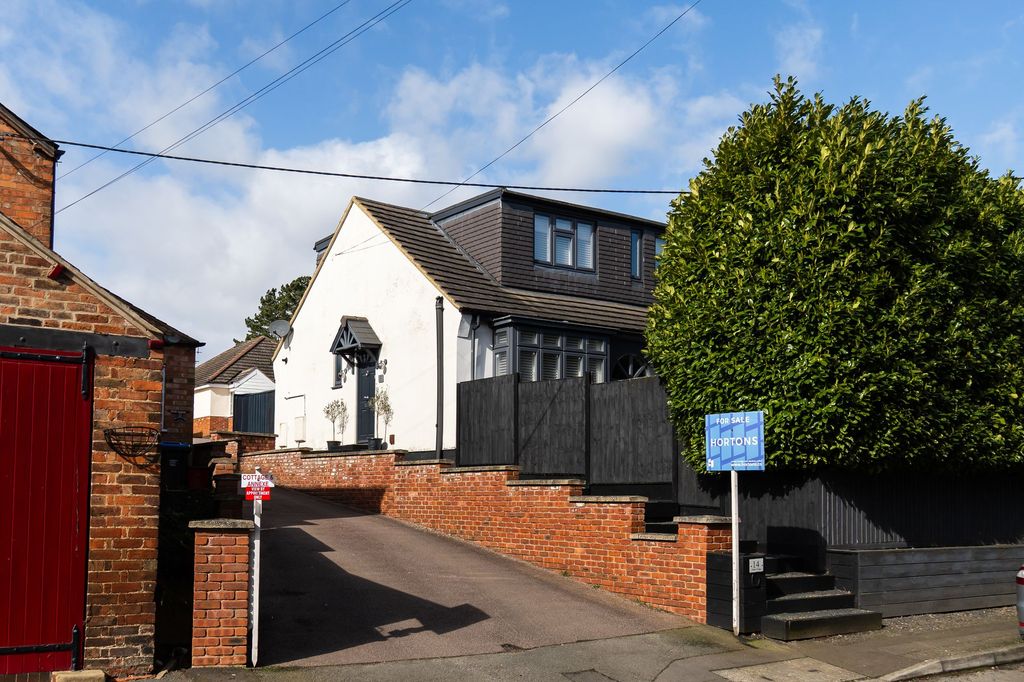 Property photo 1 of 29