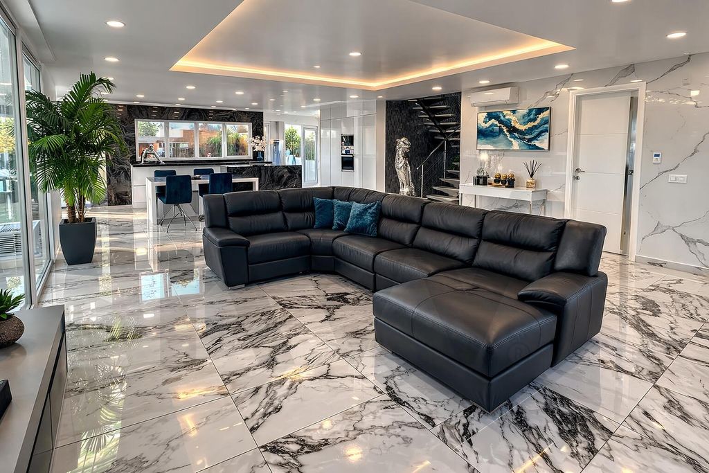 Property photo 2 of 30