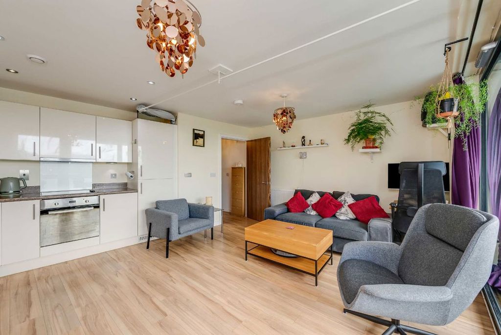 Property photo 2 of 4