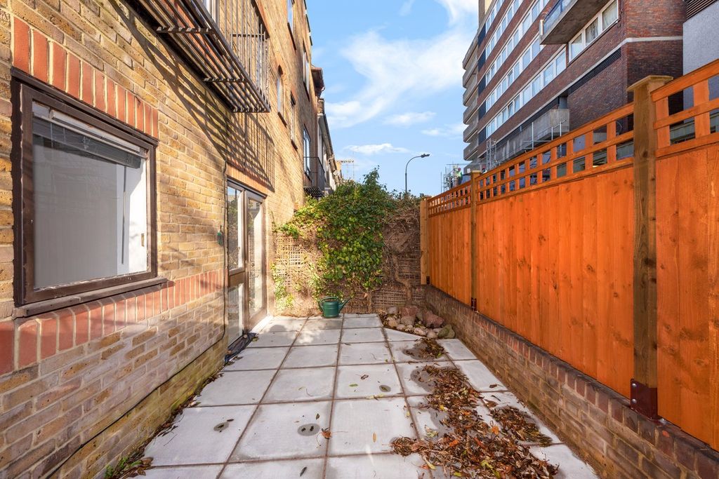 Property photo 3 of 7