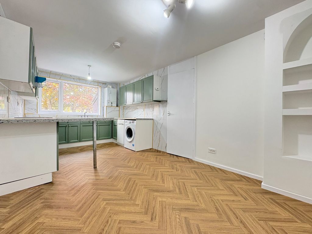 Property photo 1 of 21 Picture No. 06