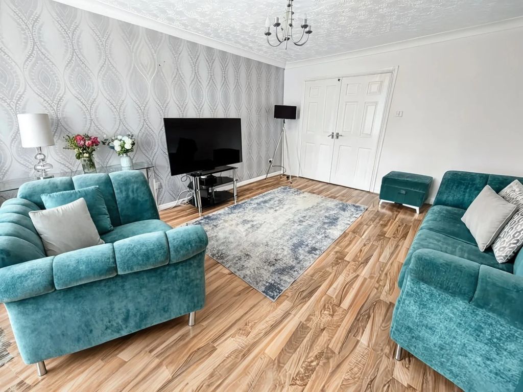Property photo 1 of 9 Living Room