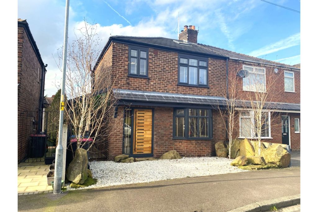 Property photo 1 of 40 Front