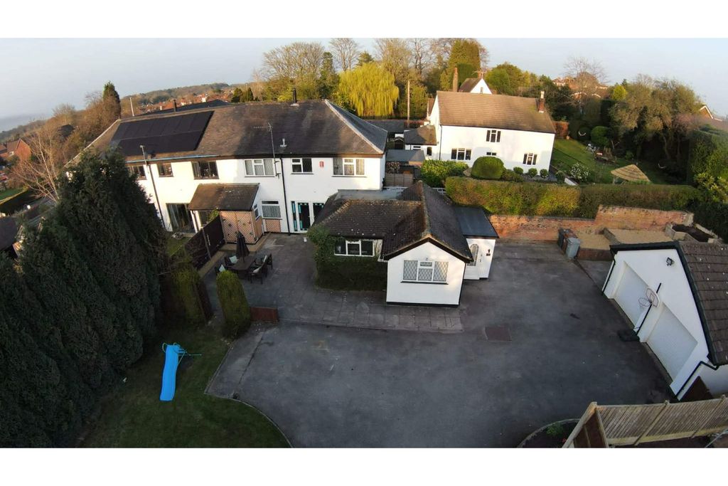 Property photo 2 of 37