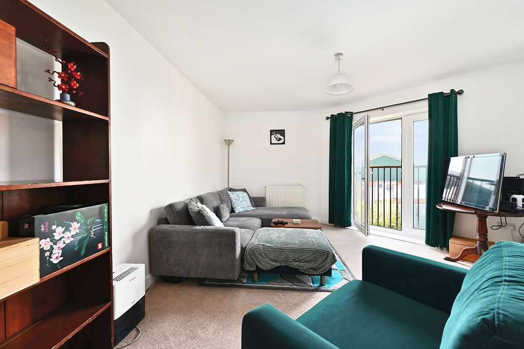 Property photo 3 of 9 Photo