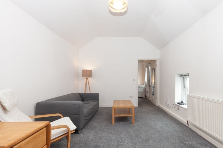 Property photo 1 of 9 226395