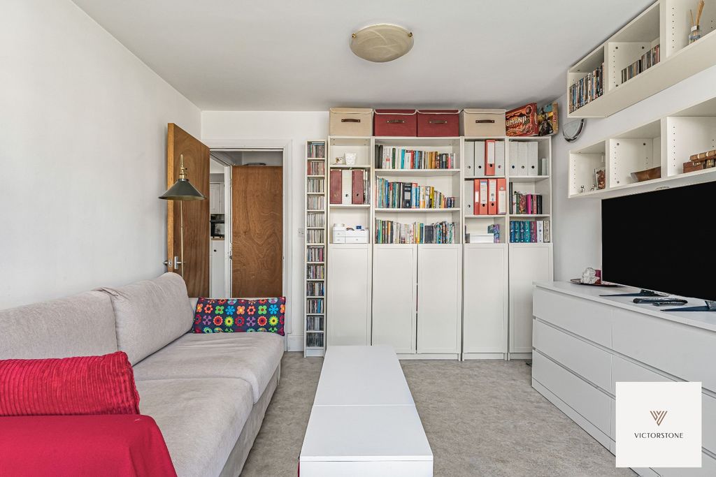 Property photo 2 of 25 4885941