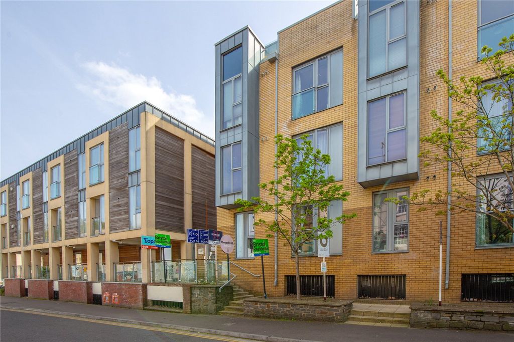 Property photo 1 of 16 Picture No. 17