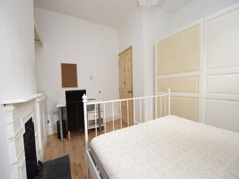 Property photo 2 of 9 5273.Jpg