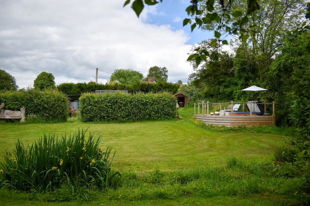 Property photo 3 of 13