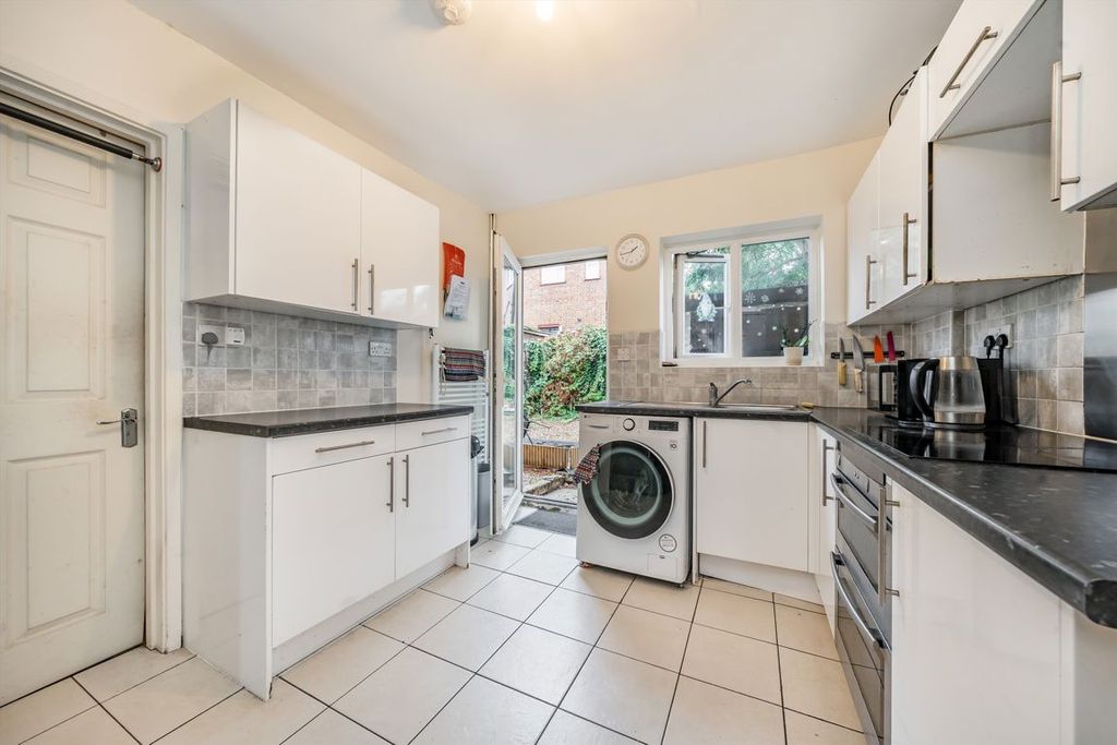 Property photo 3 of 9