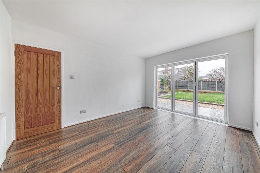 Property photo 3 of 23