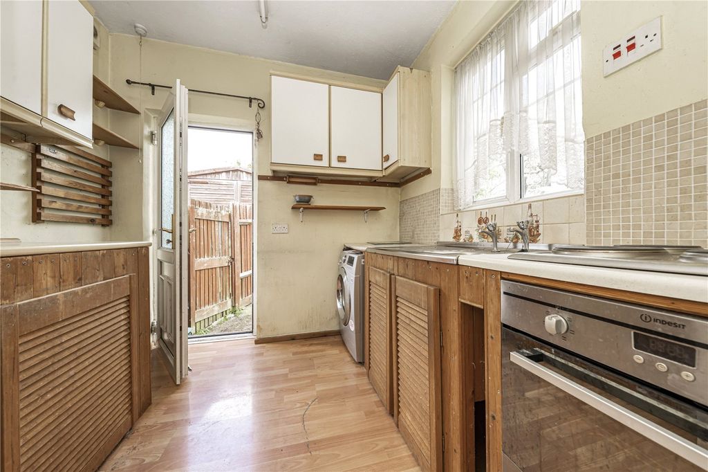 Property photo 3 of 19 Picture No. 12