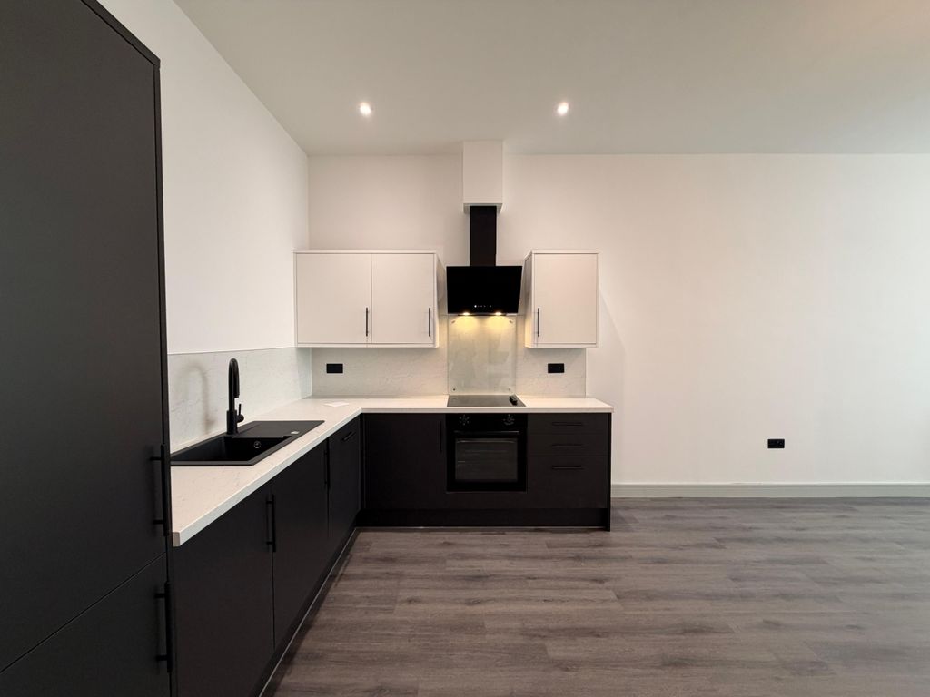 Property photo 2 of 18 Kitchen