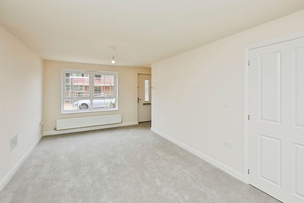 Property photo 3 of 20