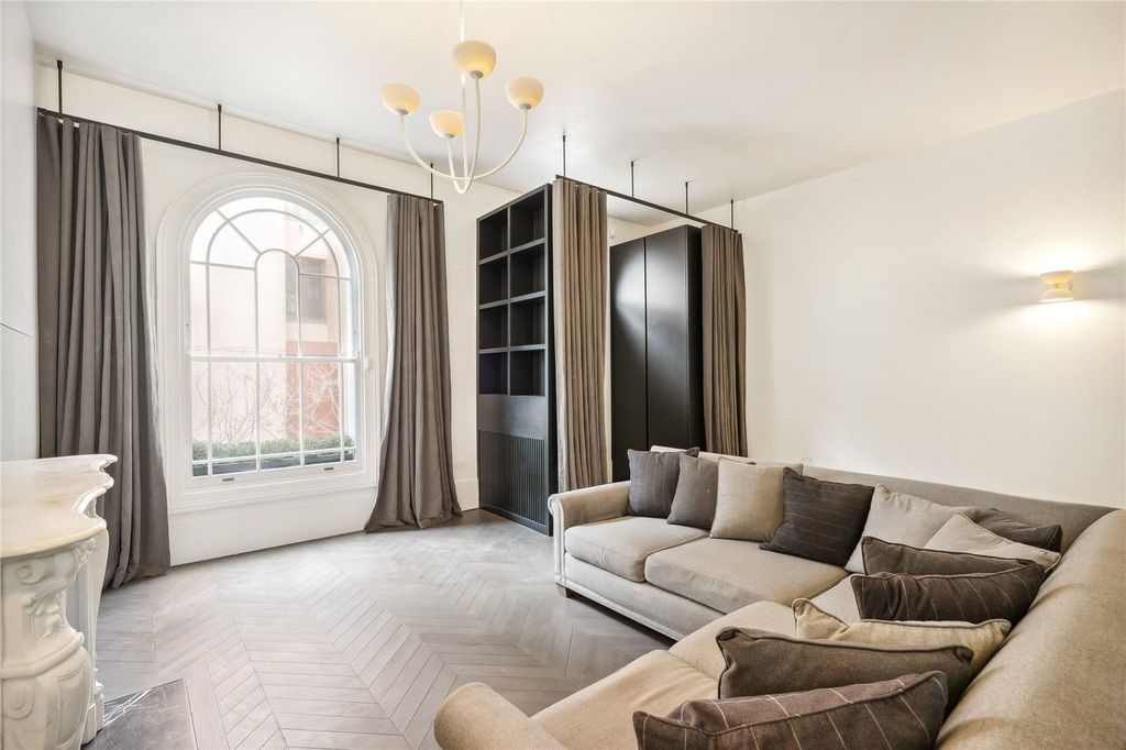 Property photo 1 of 18 Picture No. 05