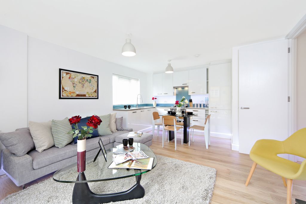 Property photo 3 of 12 Reception