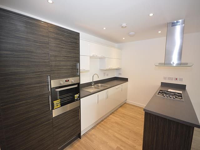 Property photo 2 of 5 Kitchen
