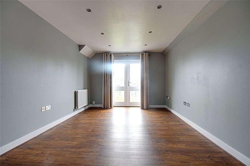 Property photo 3 of 12 Picture No. 04