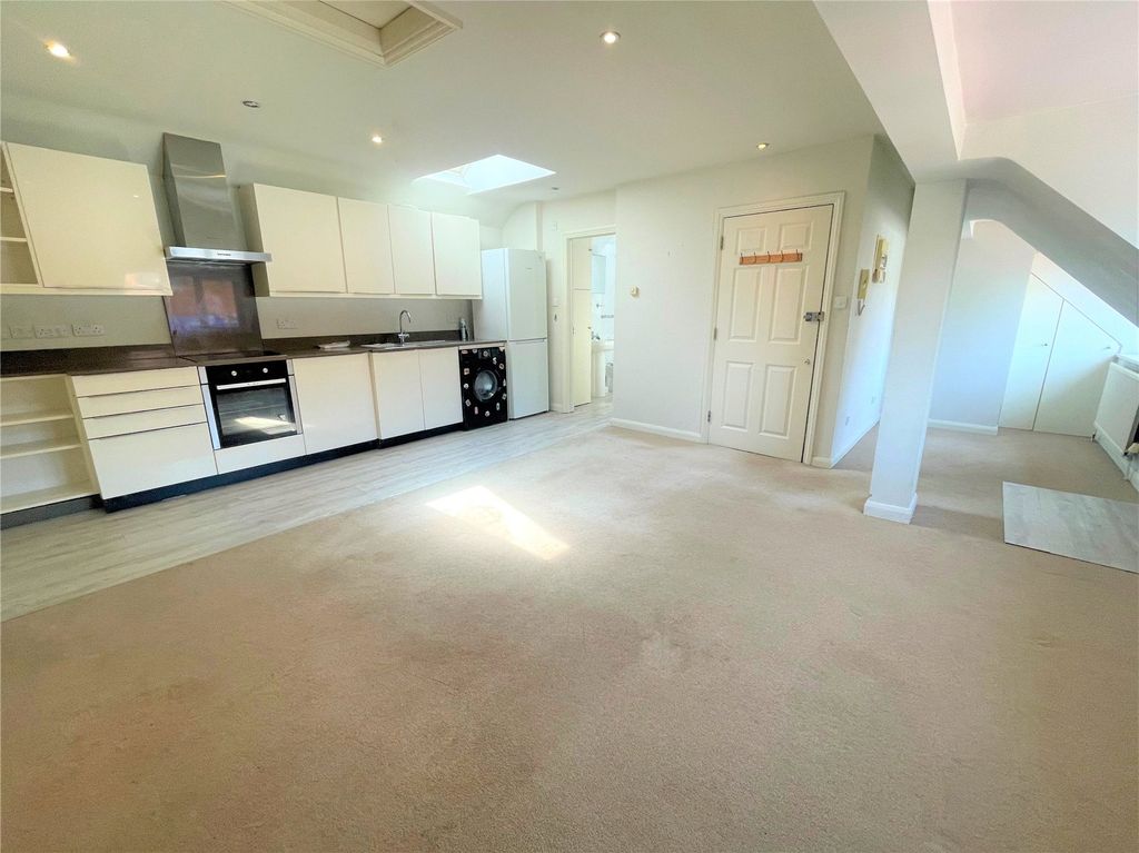 Property photo 3 of 8 Picture No. 04