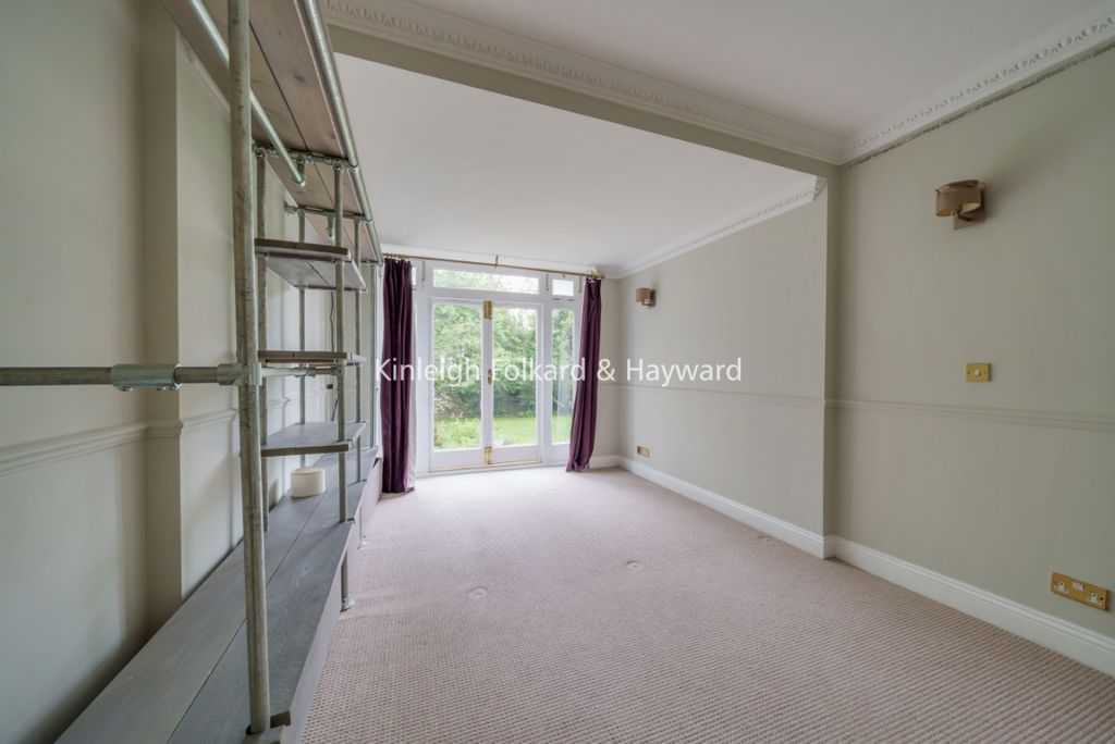 Property photo 3 of 6 2