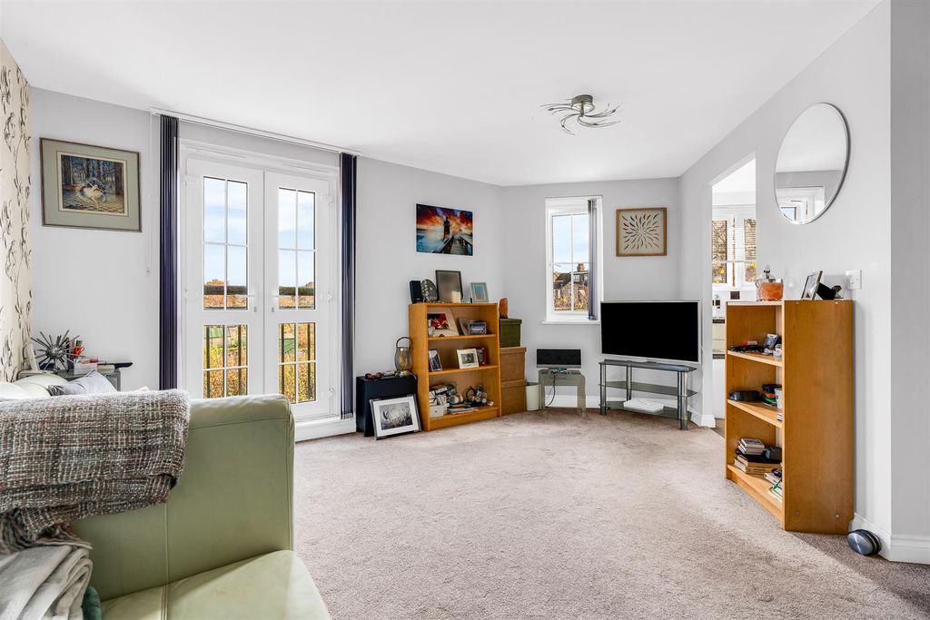 Property photo 2 of 19 Internal-5.Jpg