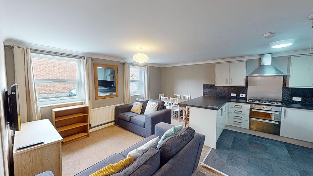 Property photo 1 of 14 A Spacious And Inviting Large Modern Living Room F...