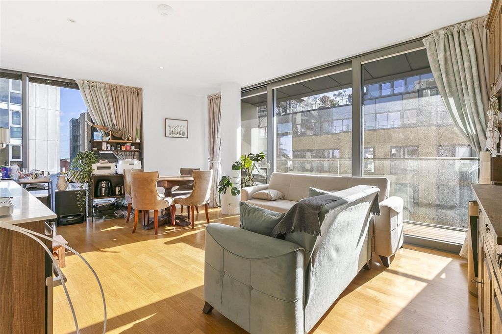 Property photo 2 of 13 Reception