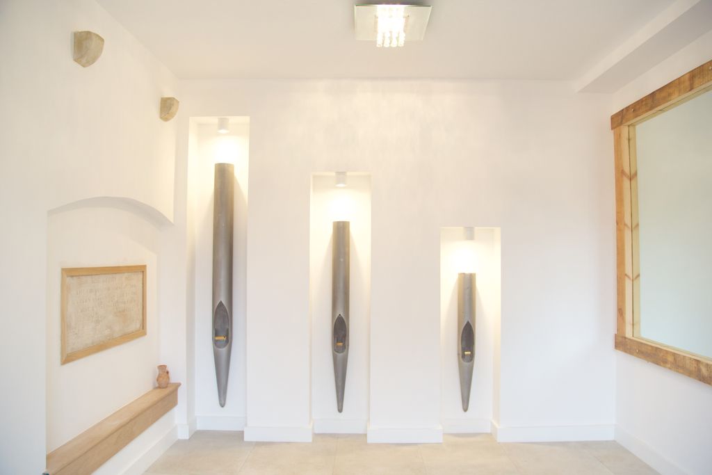 Property photo 1 of 27 Entrance