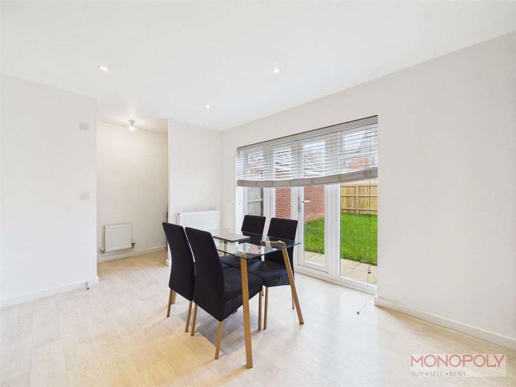 Property photo 3 of 21 Cam01943G0-Pr0657-Still006.Jpg