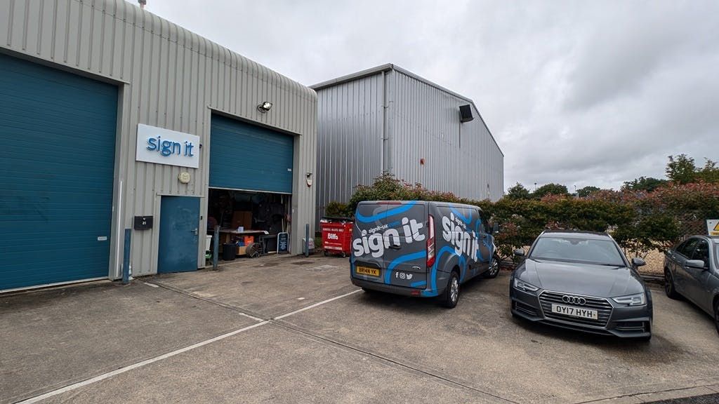 Property photo 1 of 6 21 Lymington.Jpg