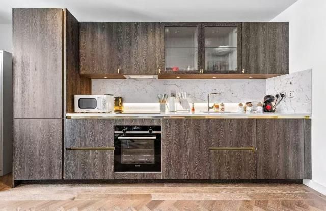 Property photo 2 of 4 Kitchen