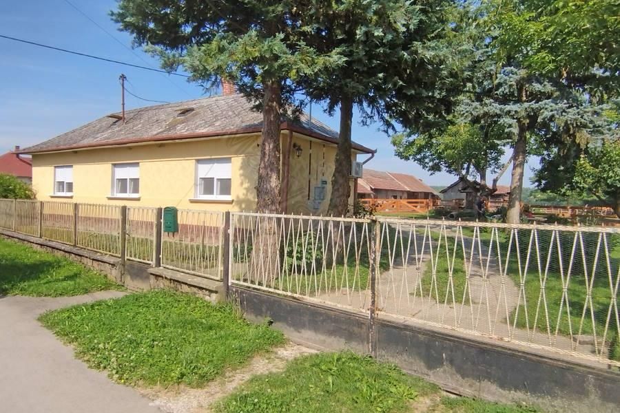 Property photo 1 of 6