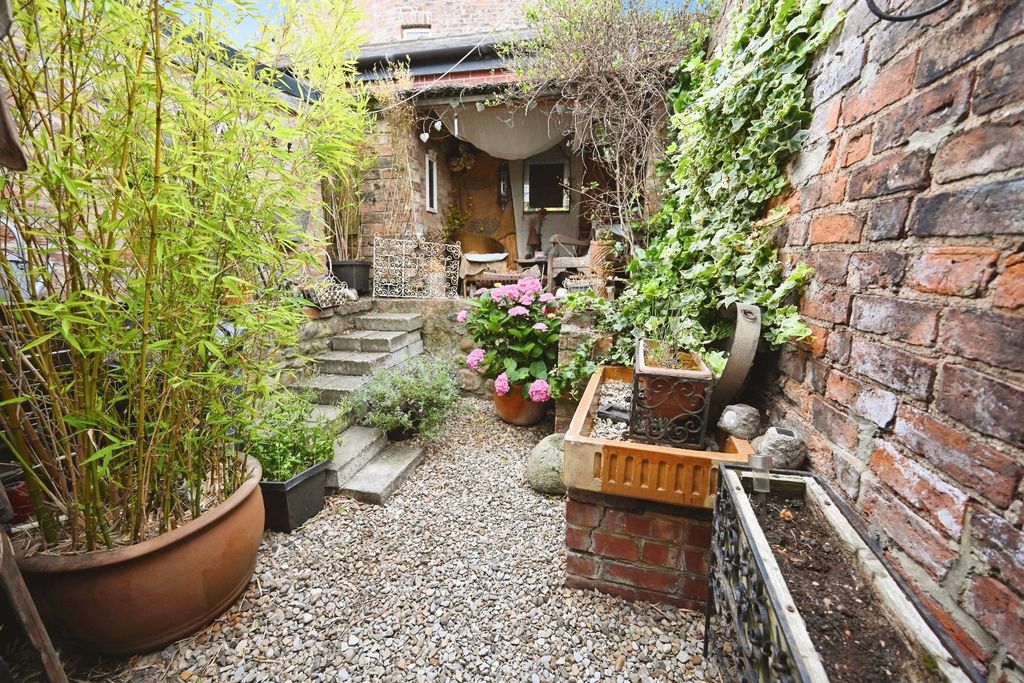 Property photo 2 of 13 Pbox-Img.Jpg