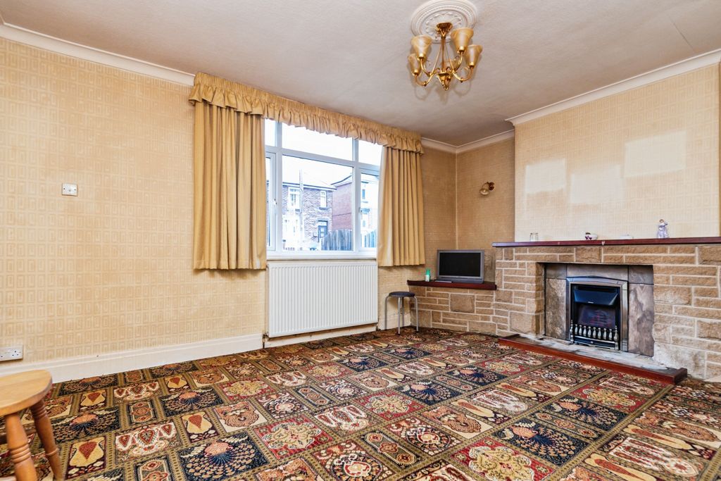 Property photo 3 of 20 2A8A5049