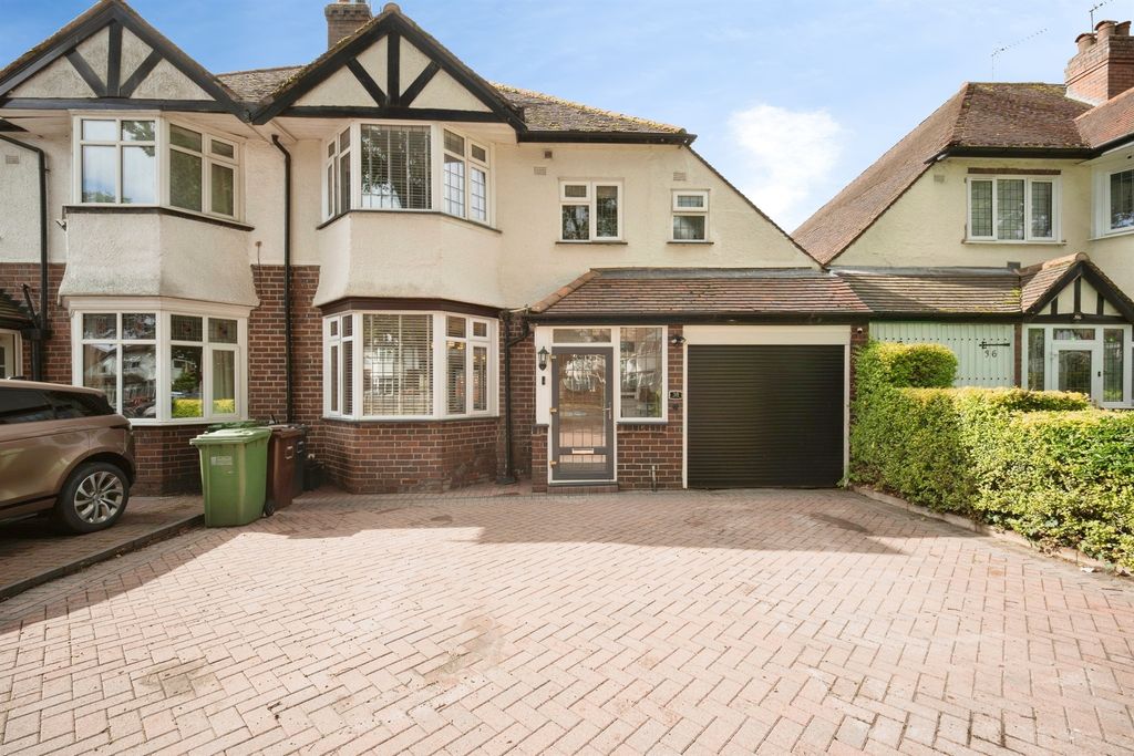 Property photo 3 of 34