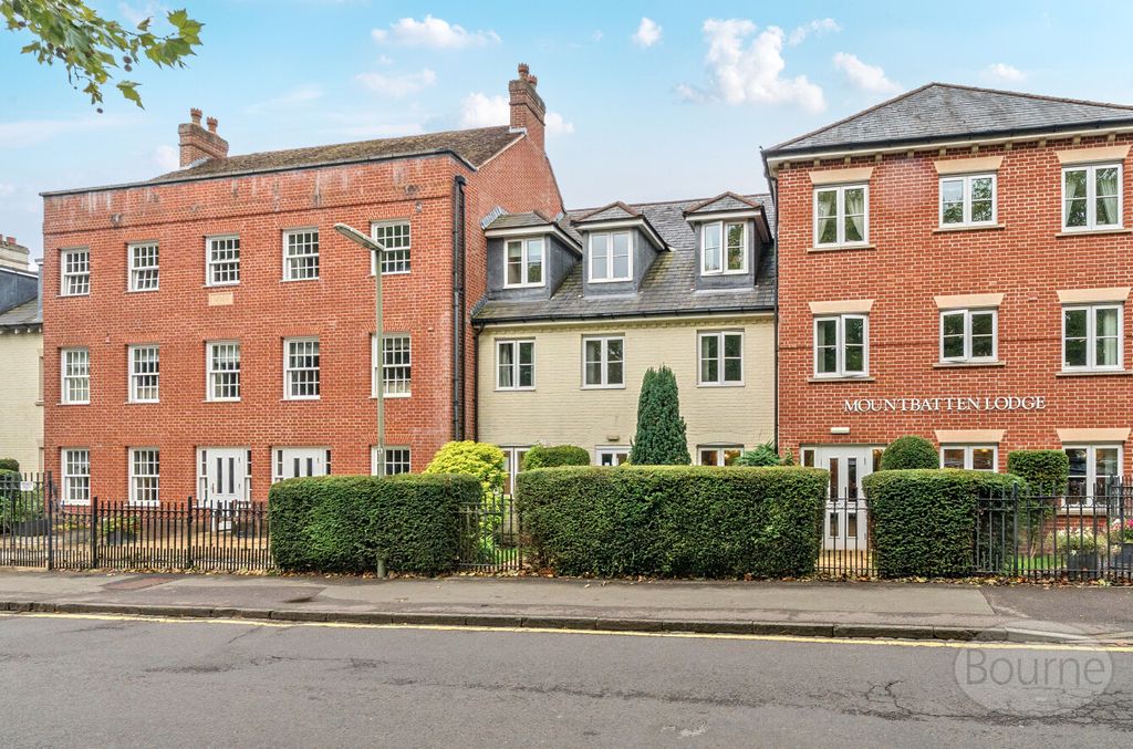 Property photo 1 of 20 d38Ea34A-4B11-4Bc...