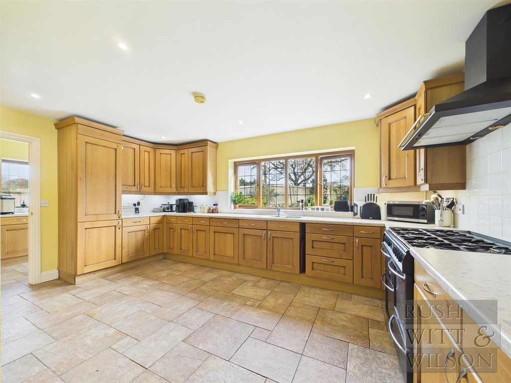Property photo 3 of 30