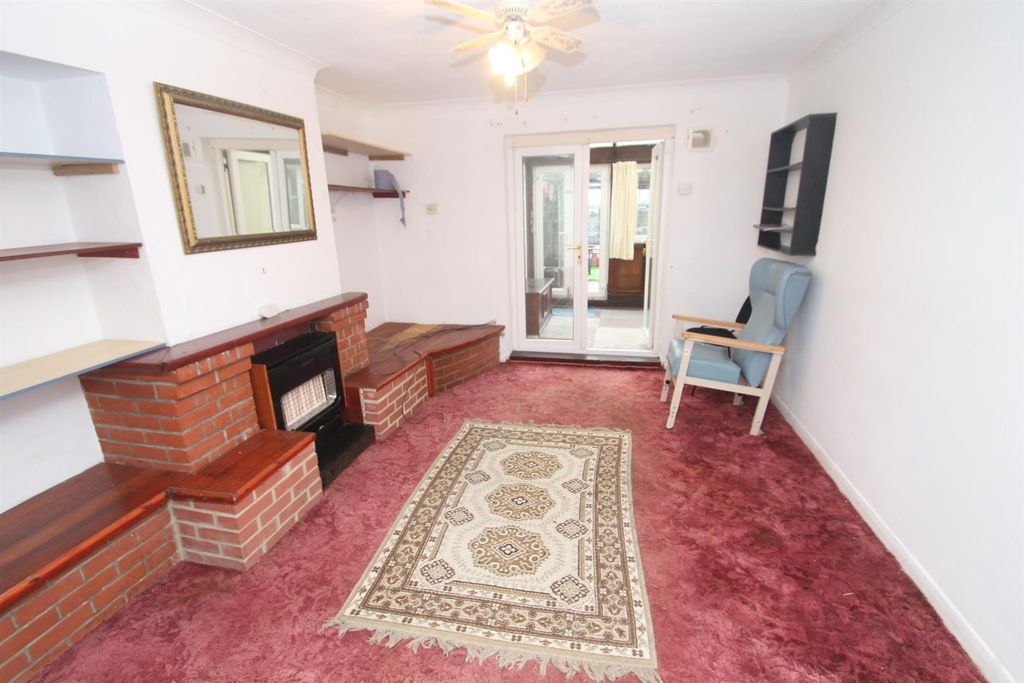 Property photo 3 of 8 Img_9869.Jpg