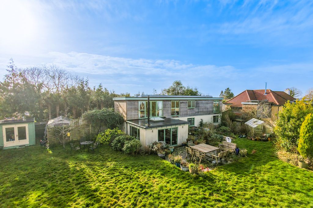 Property photo 1 of 21