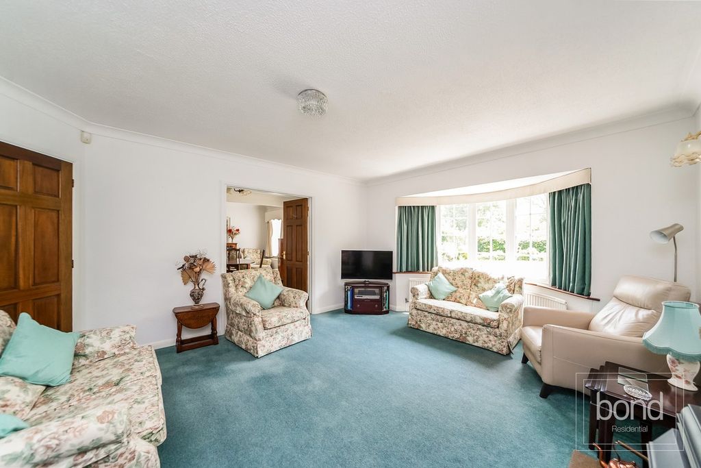 Property photo 3 of 31