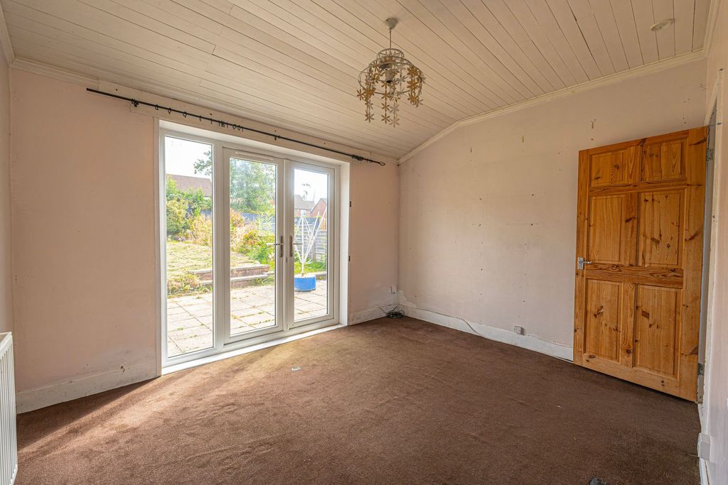 Property photo 3 of 36