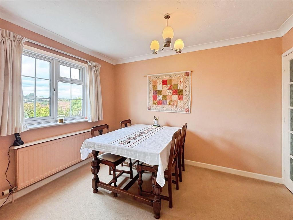 Property photo 3 of 16 Dining Room.Jpg